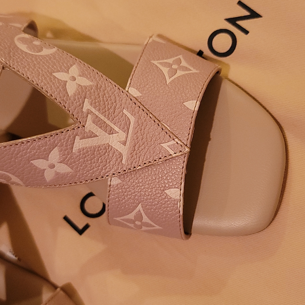 Louis Vuitton Sandal Cream Giant Flower Monogram Color Leather 39.5=9.5 New Tags - Picture 10 of 14